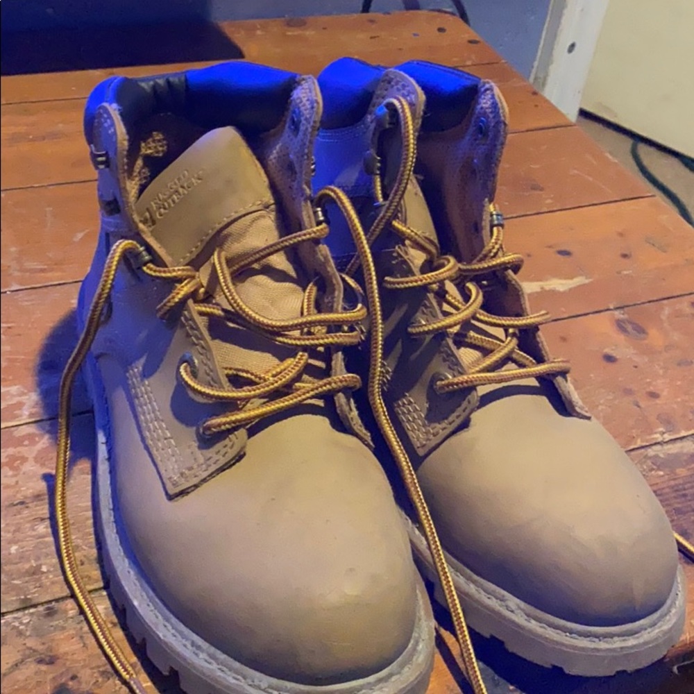 Steel toe boots